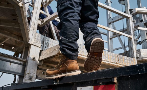 Men's Cincinnati 8 Waterproof 90° Heel Boot (Carbon Toe)  |  Belgian/Sandshell